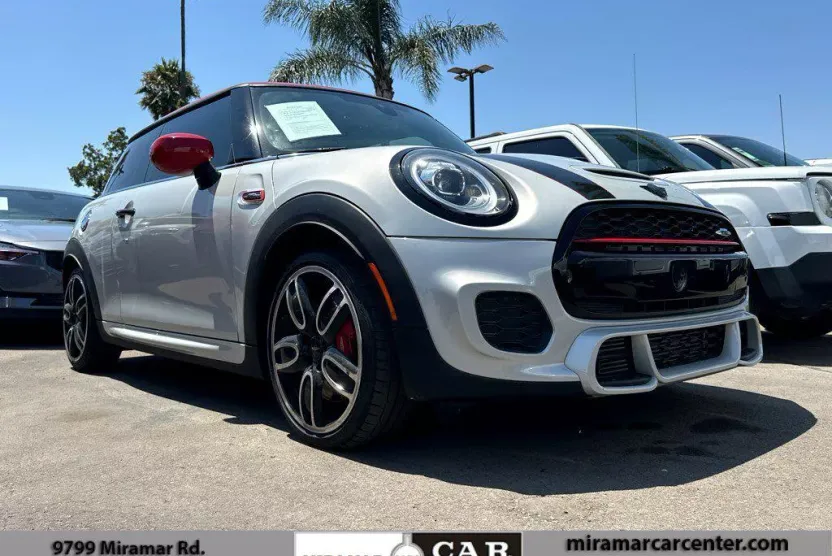 2020 Mini Cooper 2 Door Hardtop Iconic photo 1