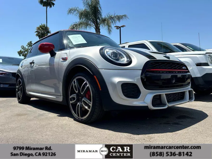 2020 Mini Cooper 2 Door Hardtop Iconic photo 1