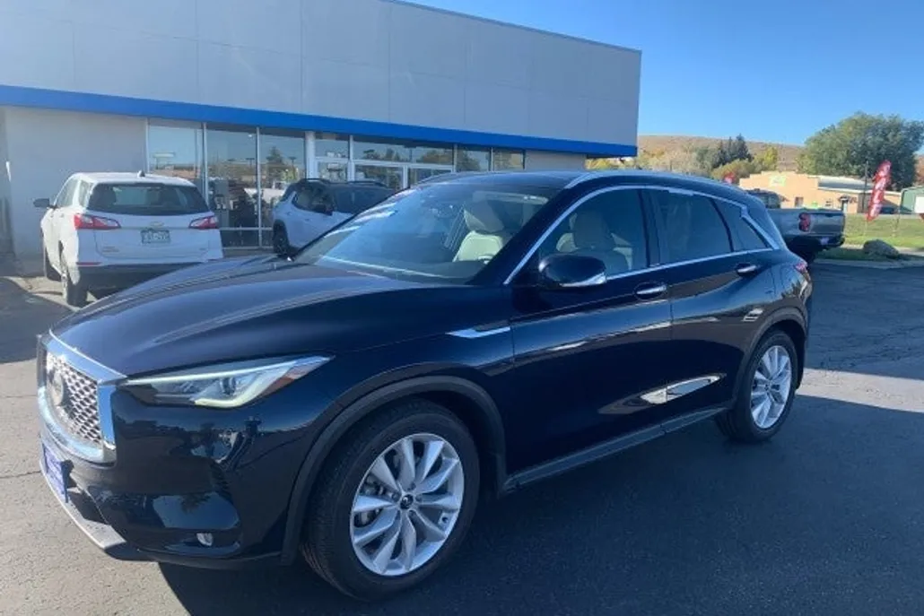 2019 Infiniti QX50 Essential photo 1