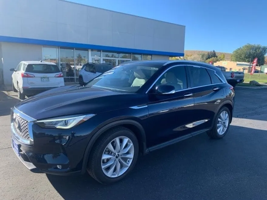 2019 Infiniti QX50 Essential photo 1