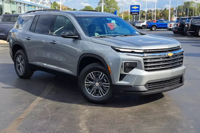 2026 Chevrolet Traverse photo 1