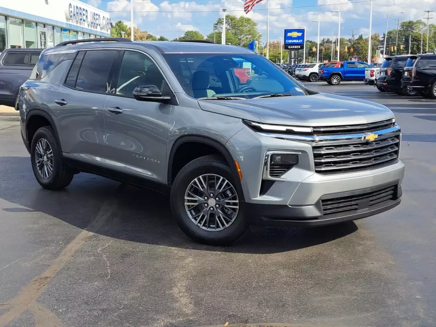 2026 Chevrolet Traverse photo 1
