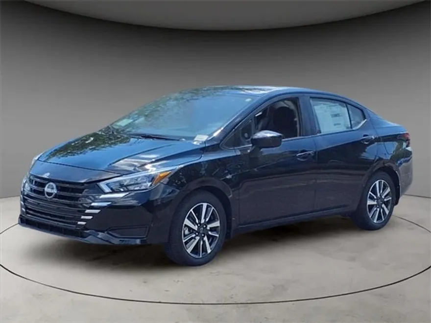 2025 Nissan Versa 1.6 SV photo 1
