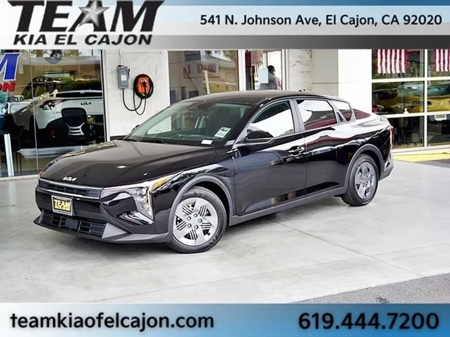 2025 Kia K4 LX photo 1