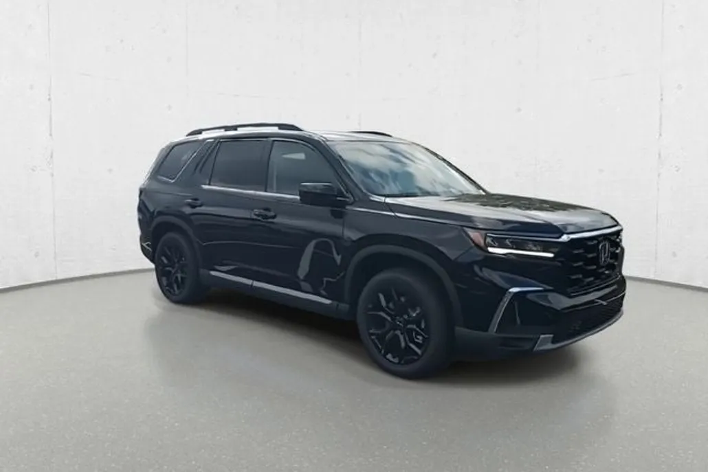 2025 Honda Pilot Touring photo 1