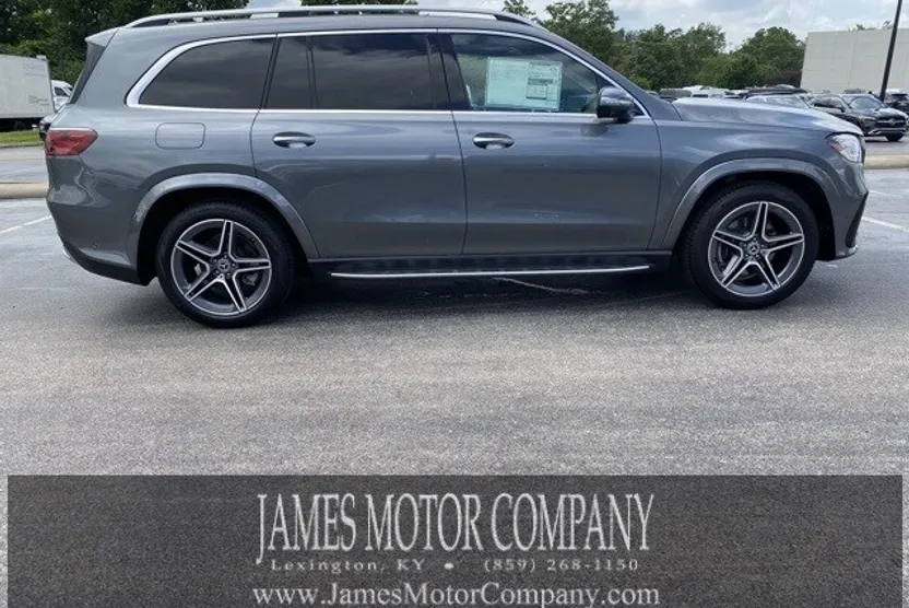 2025 Mercedes Benz GLS 450 4MATIC photo 1