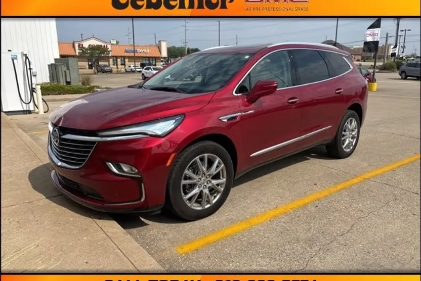 2024 Buick Enclave Essence photo 1