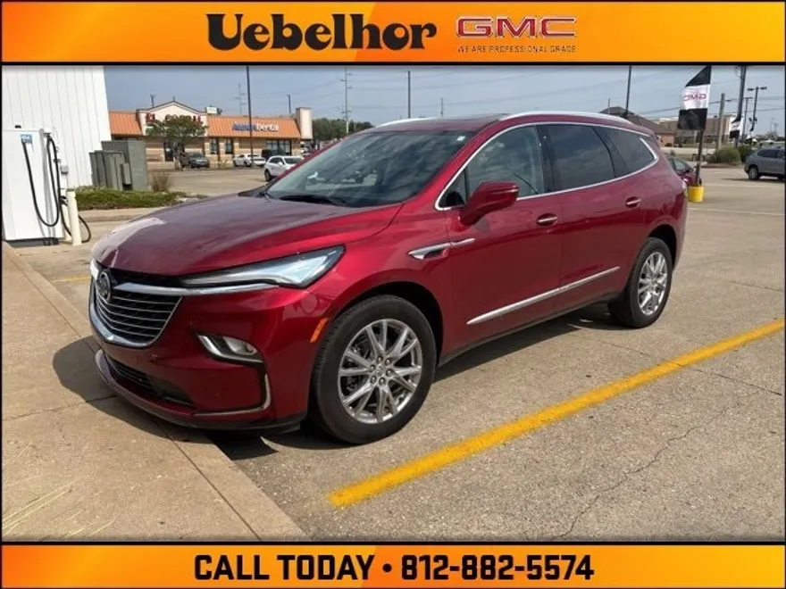 2024 Buick Enclave Essence photo 1
