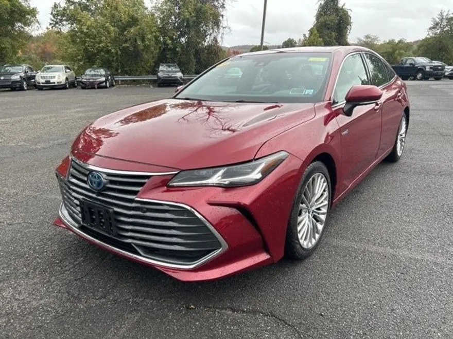 2020 Toyota Avalon Hybrid Limited photo 1