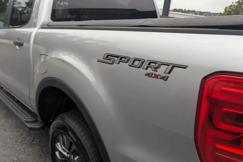 2023 Ford Ranger XLT photo 1
