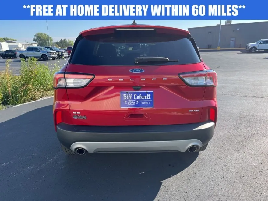 2022 Ford Escape SE photo 1