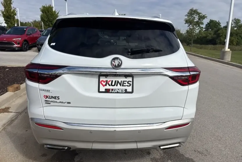 2020 Buick Enclave Essence photo 1