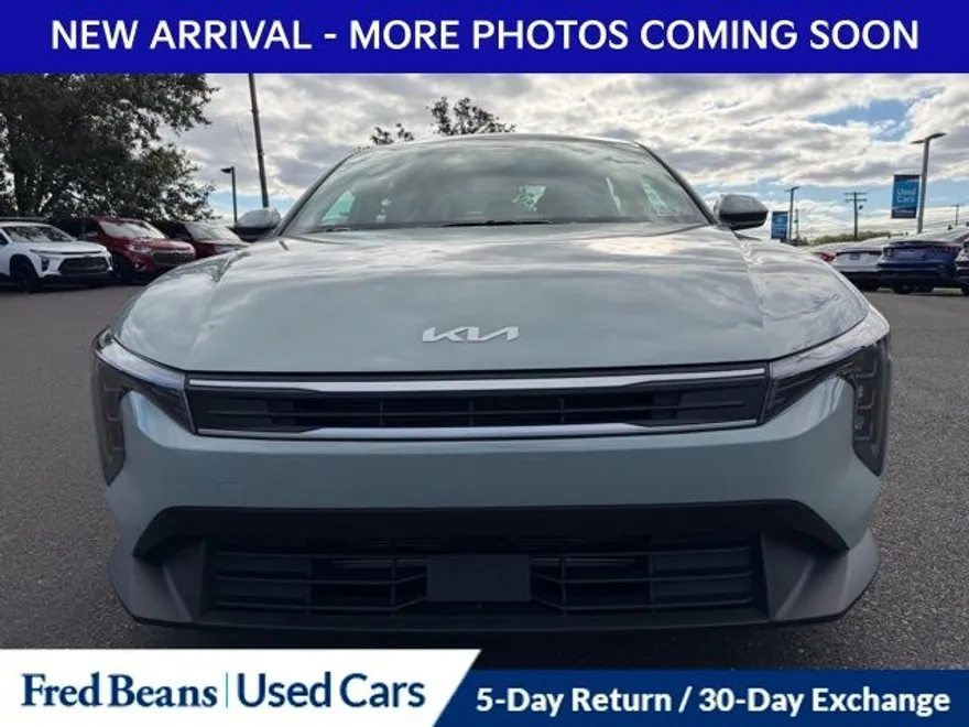 2025 Kia K4 LXS photo 1
