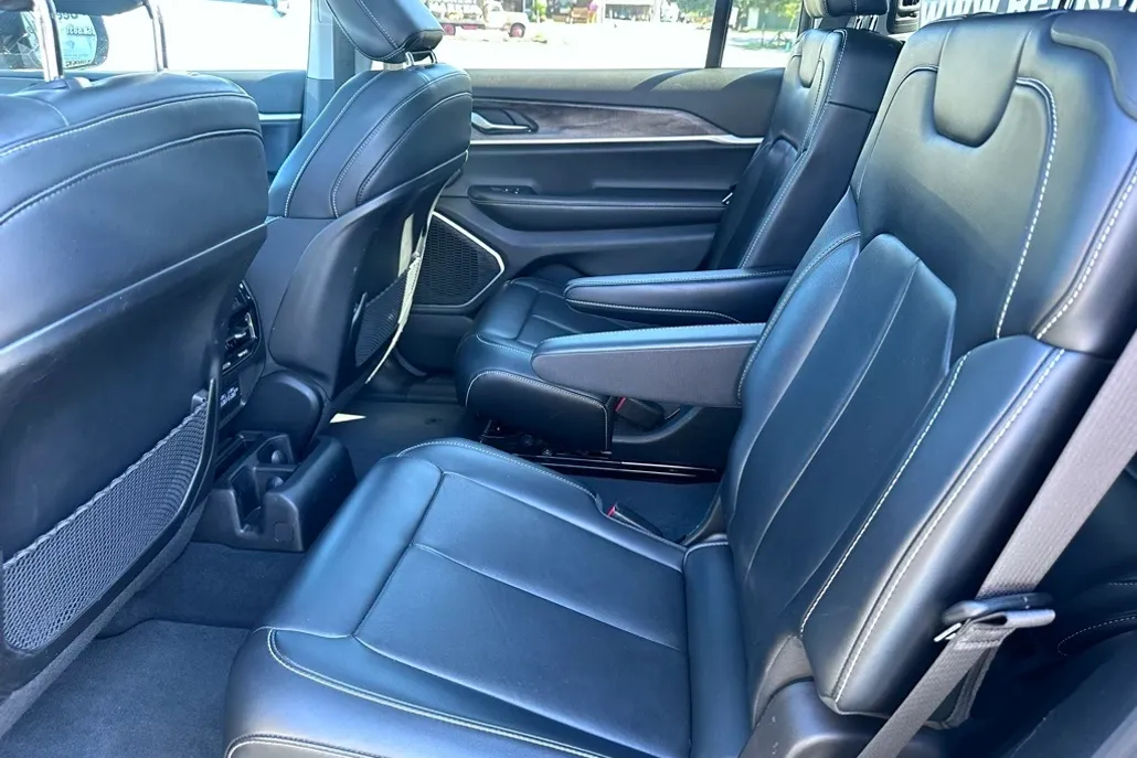 2021 Jeep Grand Cherokee Limited photo 1