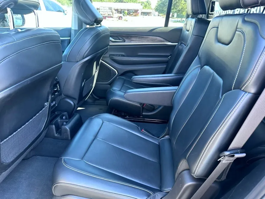 2021 Jeep Grand Cherokee Limited photo 1