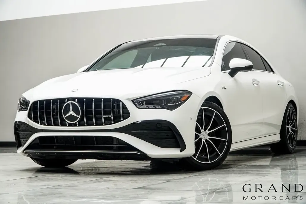 2024 Mercedes Benz CLA 35 AMG 4MATIC photo 1