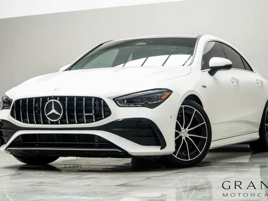 2024 Mercedes Benz CLA 35 AMG 4MATIC photo 1