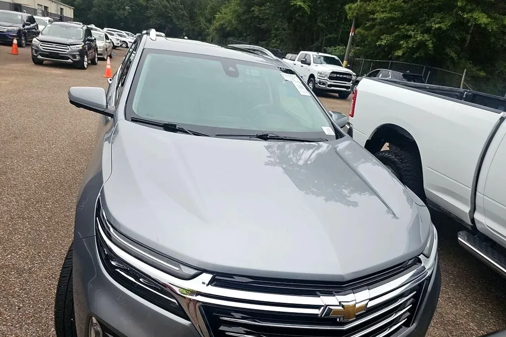 2023 Chevrolet Equinox Premier photo 1