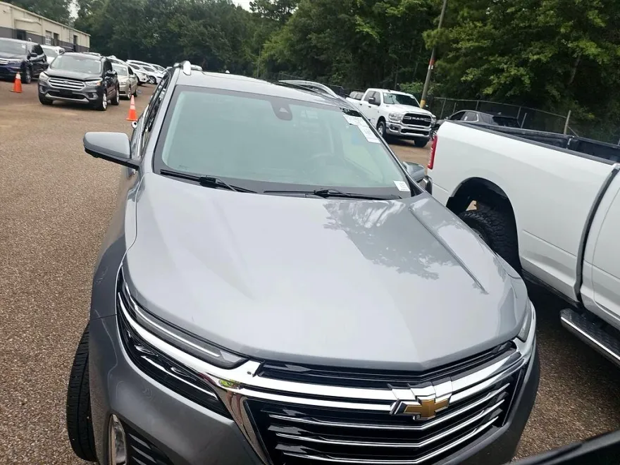 2023 Chevrolet Equinox Premier photo 1