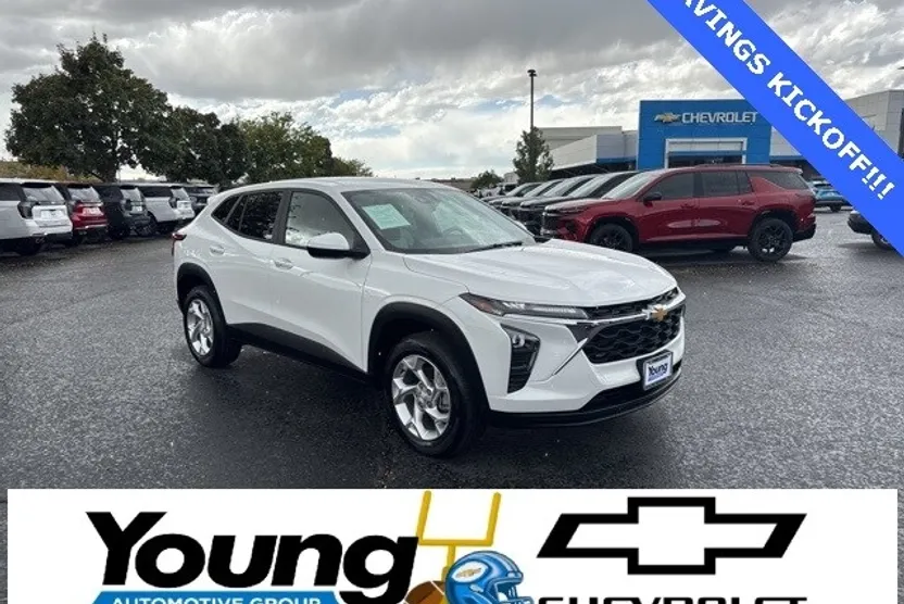 2024 Chevrolet Trax LS photo 1