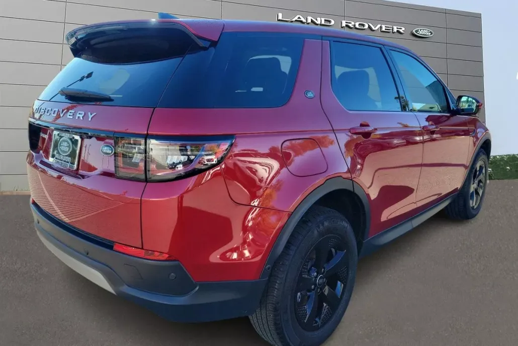 2021 Land Rover Discovery Sport SE photo 1