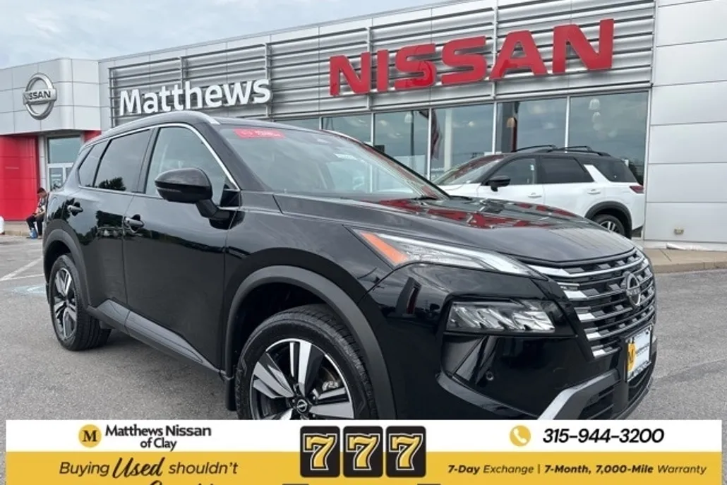 2024 Nissan Rogue SL photo 1