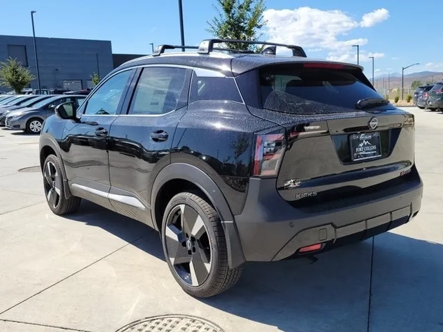 2026 Nissan Kicks SR photo 1