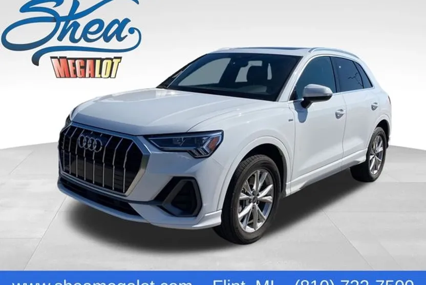 2023 Audi Q3 S line Premium photo 1