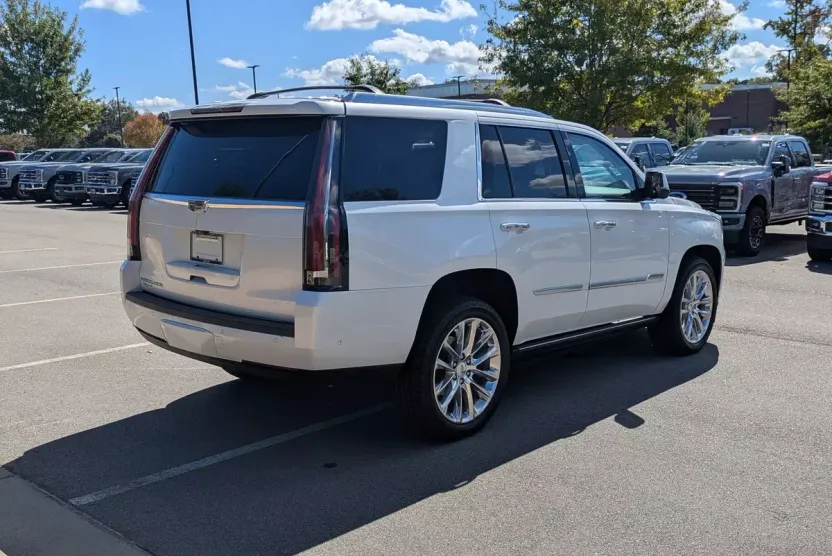 2020 Cadillac Escalade Premium Luxury photo 1