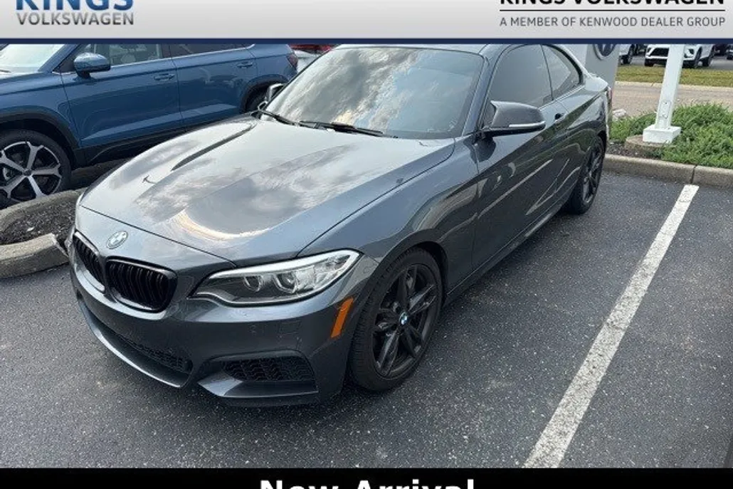 2016 Bmw M235i Coupe photo 1