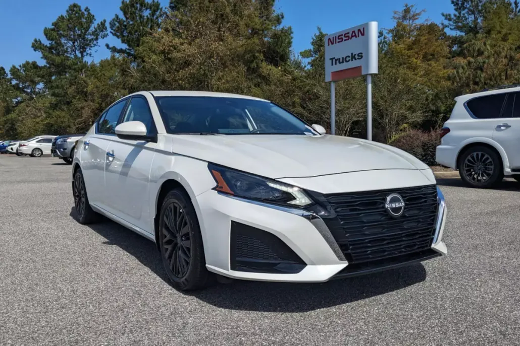 2025 Nissan Altima SV Special Edition photo 1