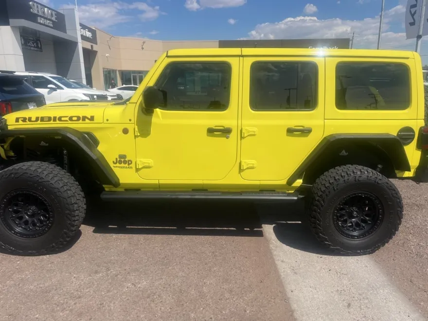 2022 Jeep Wrangler Unlimited Rubicon photo 1