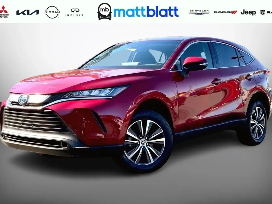 2022 Toyota Venza LE photo 1