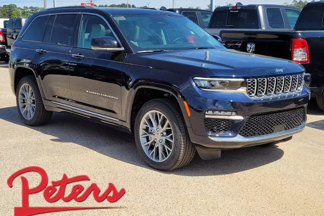 2022 Jeep Cherokee 4xe Summit photo 1