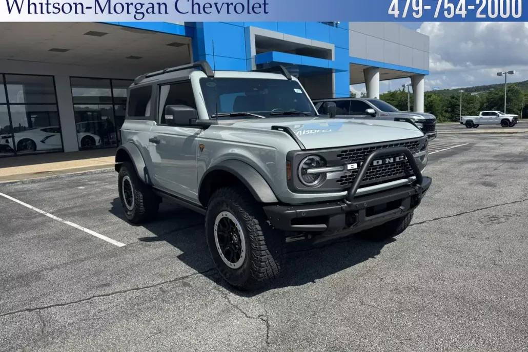 2022 Ford Bronco Base photo 1