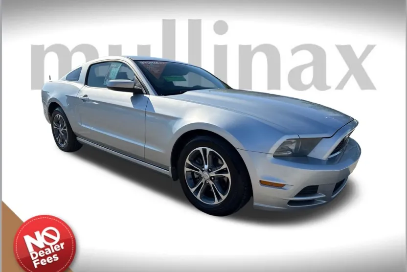 2014 Ford Mustang V6 Premium photo 1