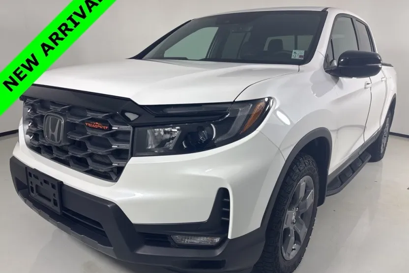 2025 Honda Ridgeline TrailSport photo 1