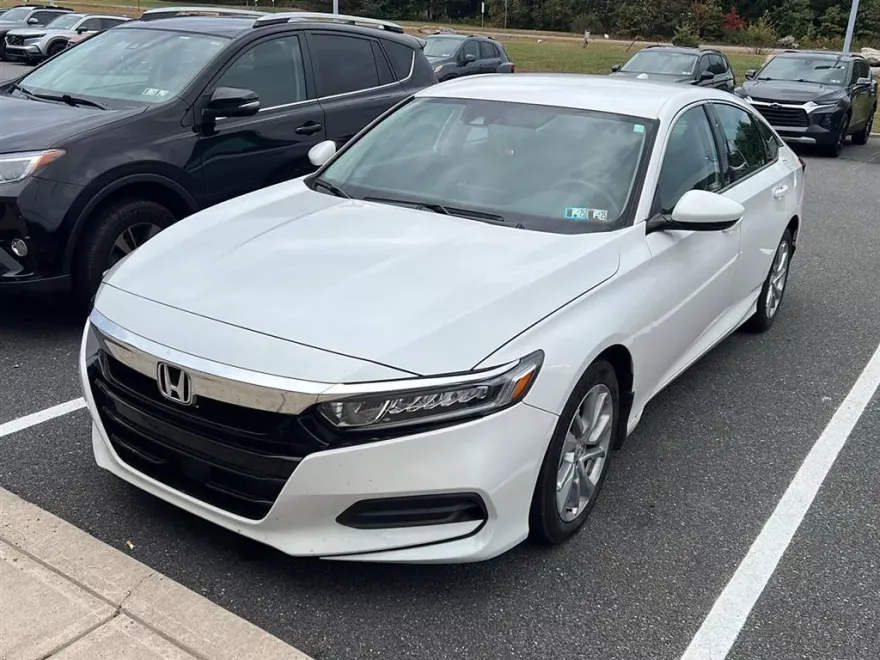 2019 Honda Accord LX 1.5T photo 1