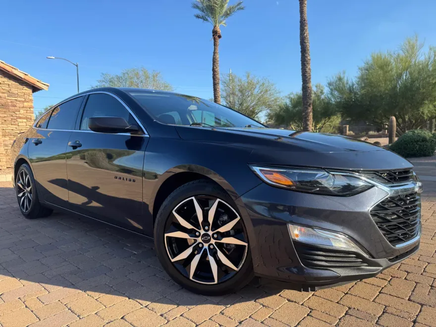 2022 Chevrolet Malibu RS photo 1