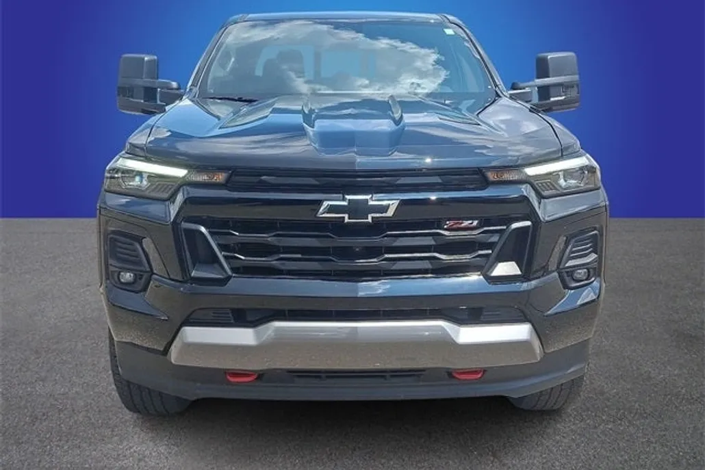2024 Chevrolet Colorado Z71 photo 1