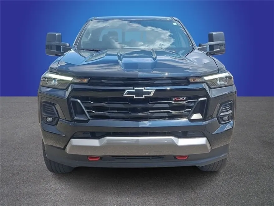 2024 Chevrolet Colorado Z71 photo 1