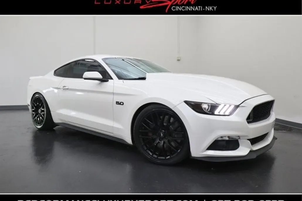 2017 Ford Mustang GT photo 1