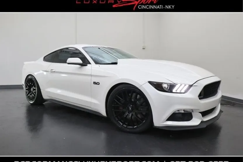 2017 Ford Mustang GT photo 1