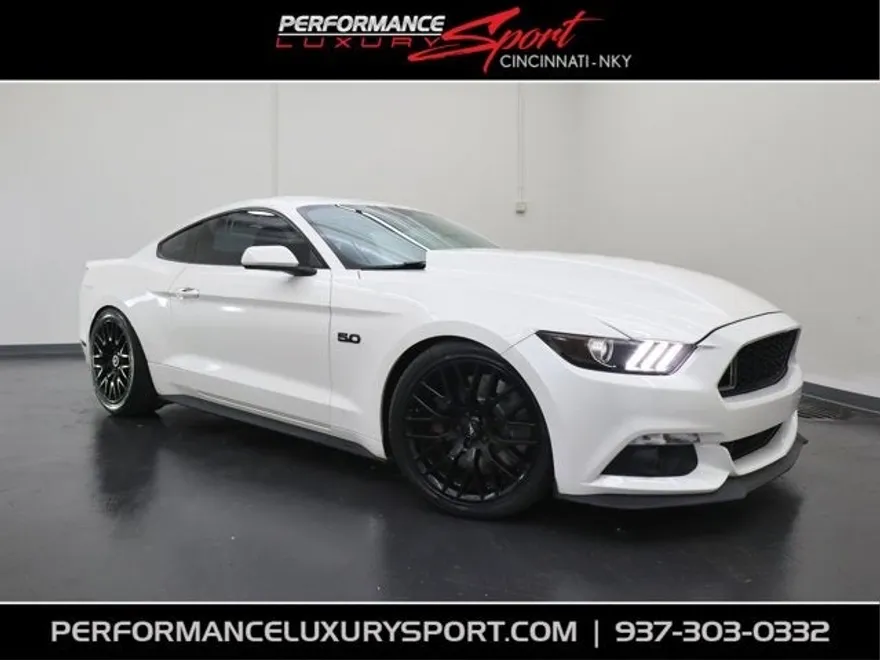 2017 Ford Mustang GT photo 1