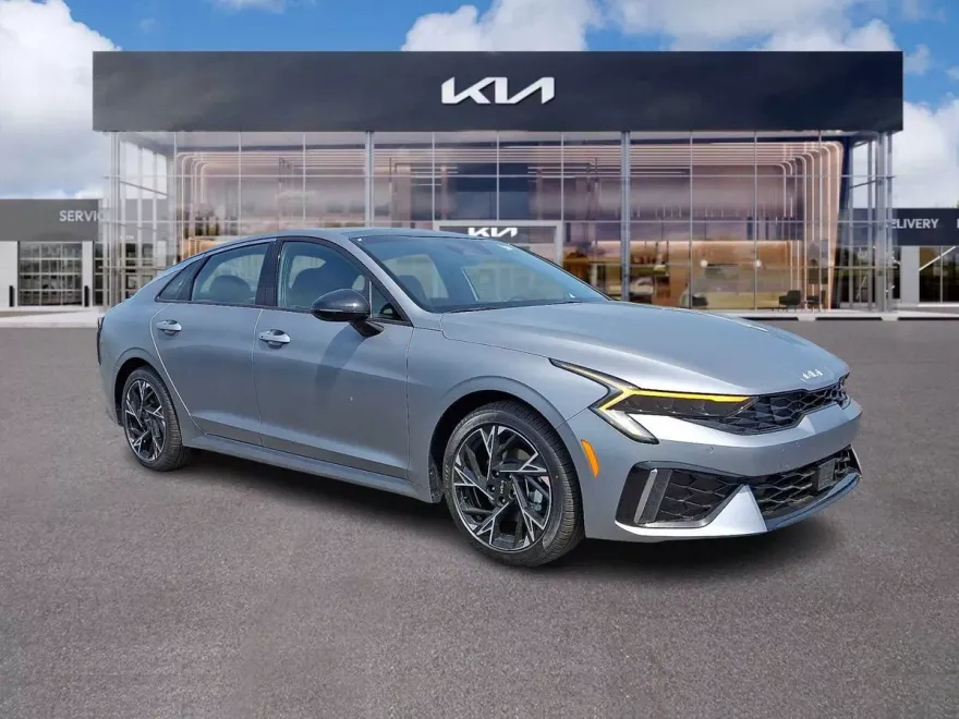 2025 Kia K5 GT-Line photo 1