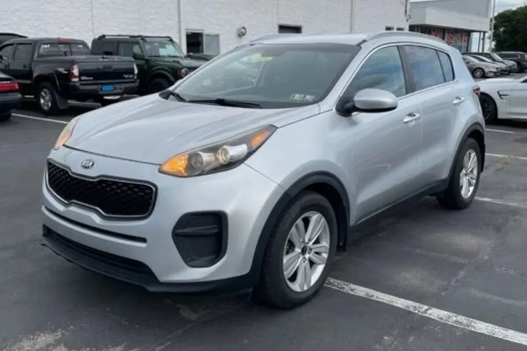 2017 Kia Sportage LX photo 1