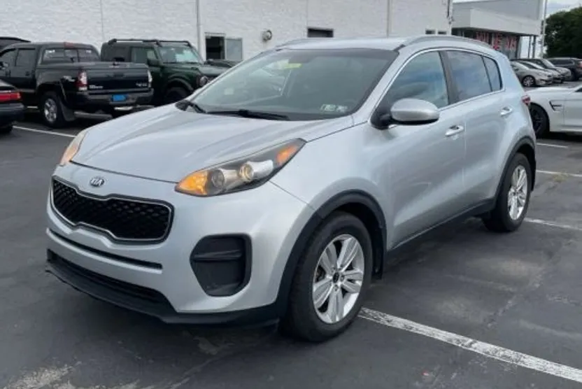 2017 Kia Sportage LX photo 1