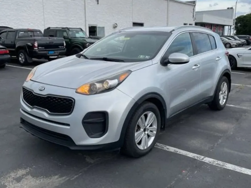 2017 Kia Sportage LX photo 1
