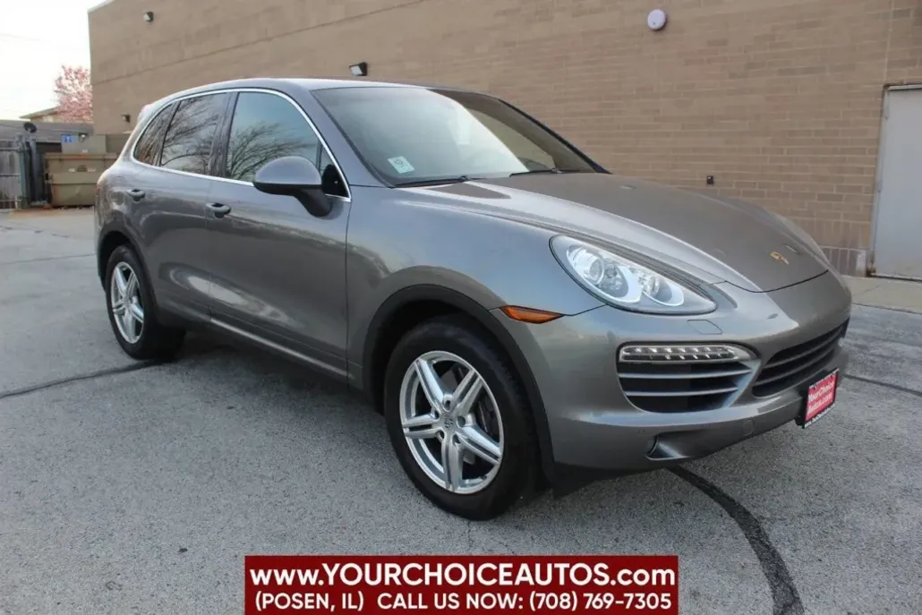 2013 Porsche Cayenne Base photo 1
