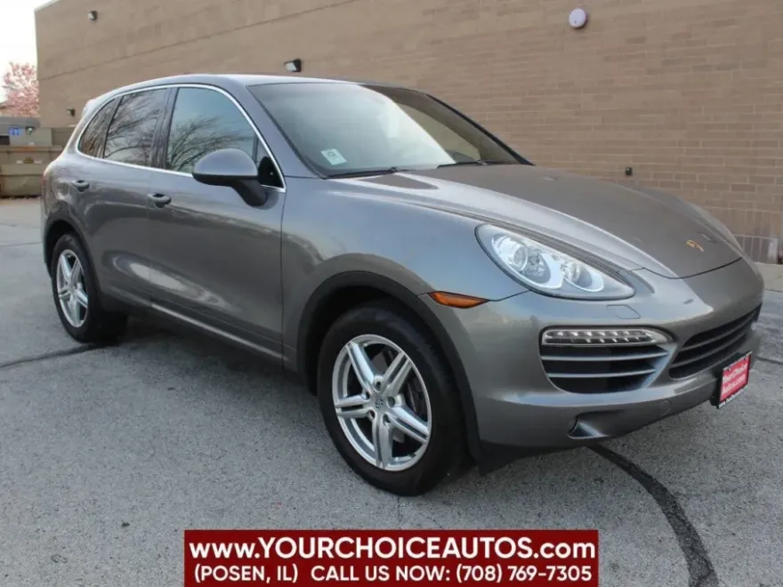 2013 Porsche Cayenne Base photo 1